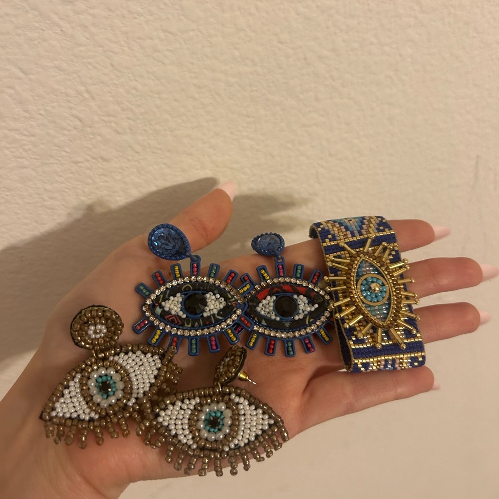 Handcrafted Eye Motif Jewelry Set